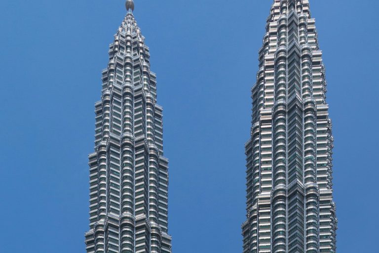 Petronas Signs First Canadian-Indexed LNG Deal