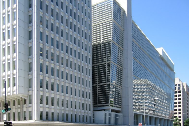 World Bank: Oil Surge to Cut 1% Growth for 4 Nations