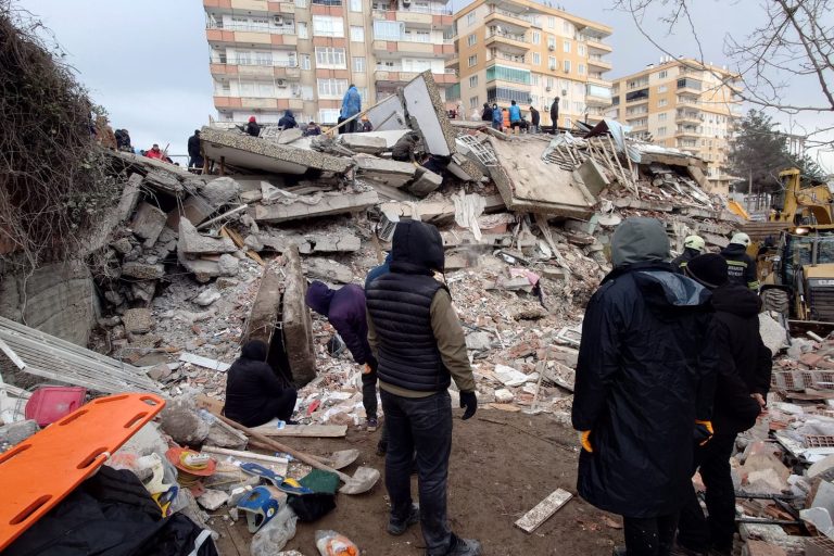 Turkey-Syria Quake Death Toll Passes 15,000