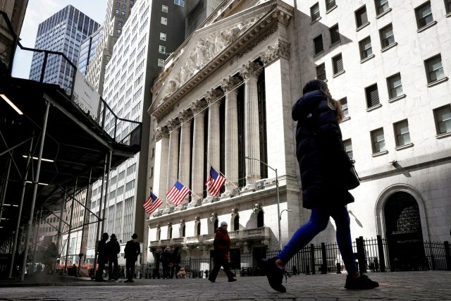 GLOBAL MARKETS-Worries over economic recovery shake world stocks, US$ pares gains