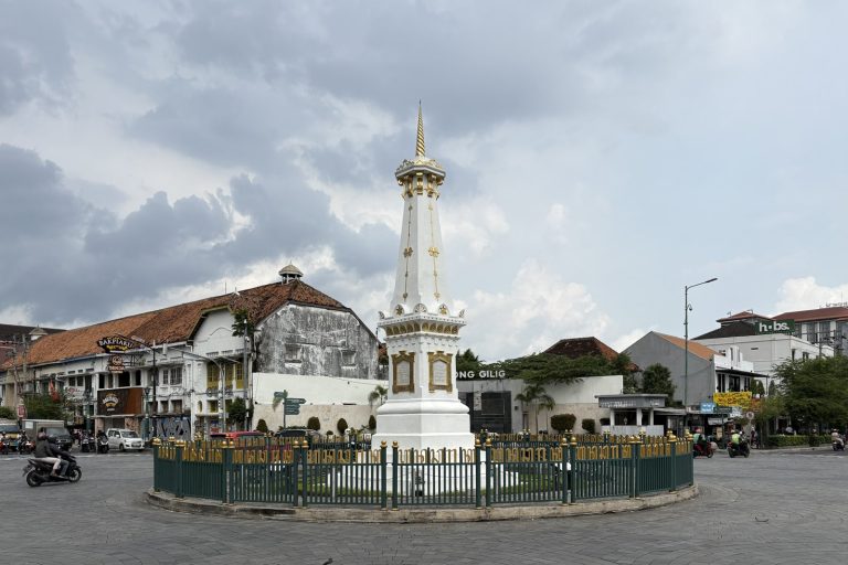 Indonesia 5.8 Quake Kills 1, Injures 2 in Yogyakarta