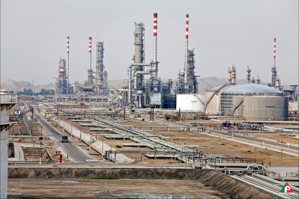 Fatal Accident Strikes Iranian Oil Refinery in Bandar Abbas Province