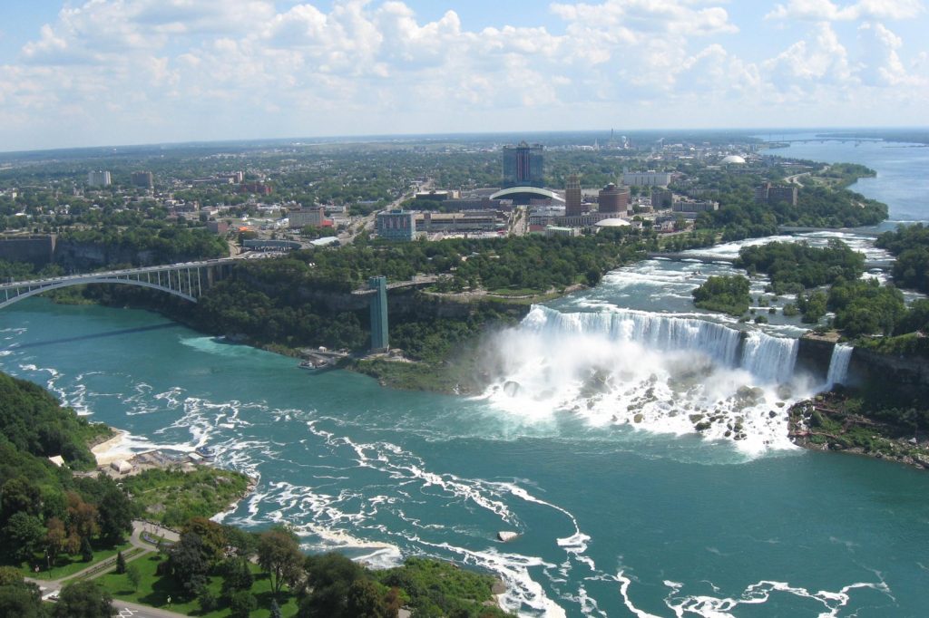 Deadly Explosion Rocks US-Canada Border at Niagara Falls Crossing
