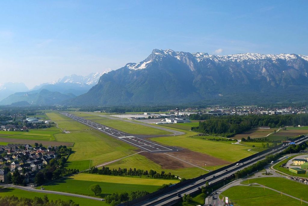 Salzburg Crash Kills Four; Investigators Probe Cause