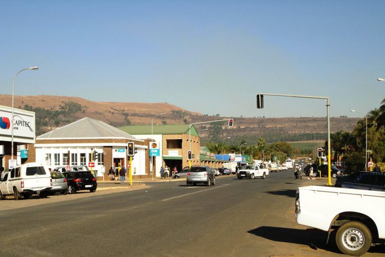 Bus Crash Kills 9, Injures 17 in South Africa