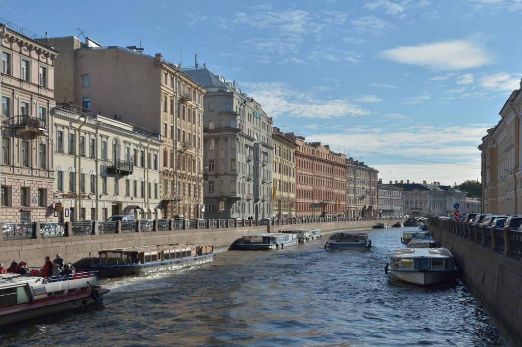 Bus Plunges Off Bridge in Saint Petersburg, Killing Seven People Suddenly