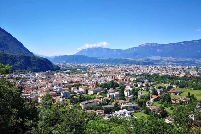 Bolzano Aluminium Plant Blast Kills One, Injures Five