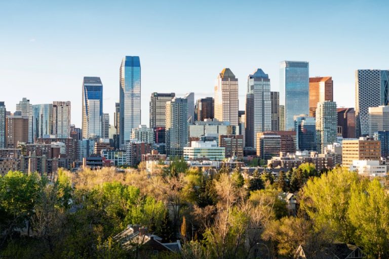 Calgary Geography Traps Wildfire Smoke to High Risk
