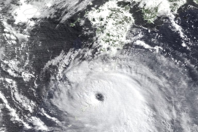 Typhoon Shanshan Forces Hundreds of Flight Cancellations in Japan