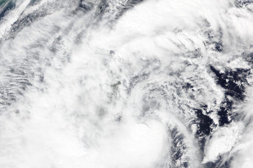 Trami Storm Kills 76, Displaces 320,000 in Philippines