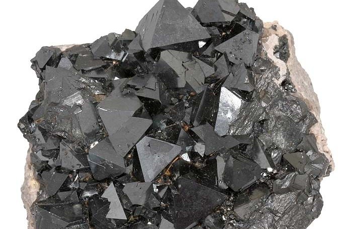 Iron Ore Varieties Differ in Iron Content and Economic Value