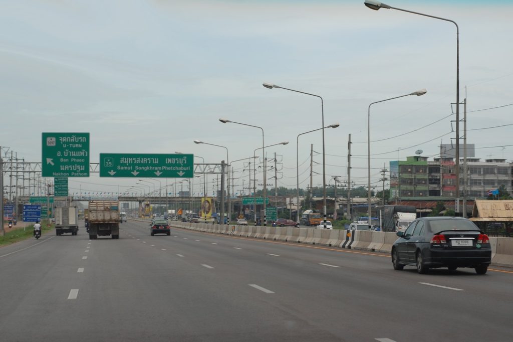 Massive Gantry Collapse Kills Six, Snarls Bangkok Commuter Traffic Suddenly