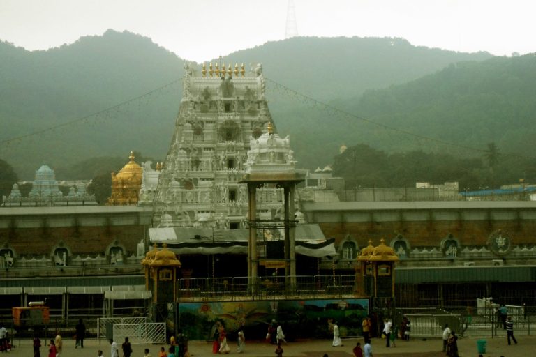 Stampede at Indian Temple Leaves Six Dead, Dozens Injured Suddenly