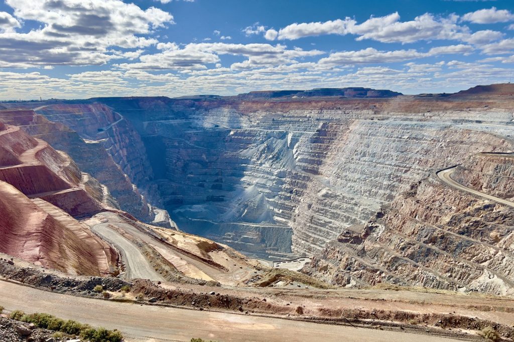 17 Miners Trapped in Peru Gold Mine After Attack