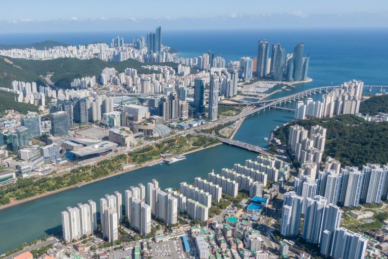 Busan Fire Kills Six at Construction Site
