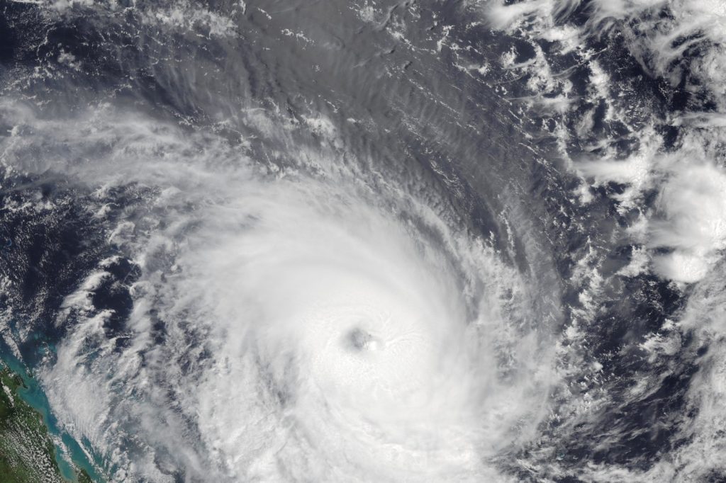 Queensland Locks Down 640 Schools, Transit Ahead of Cyclone Alfred