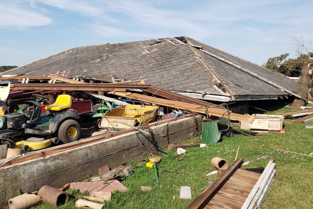 Derecho Sweeps Eastern US With Hurricane-Force Winds