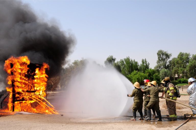Kuwait Riggae Fire Kills 5, Raises Safety Fears