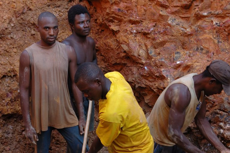 Deadly Mine Accident Exposes Illegal Mining Issues in Zimbabwe Province