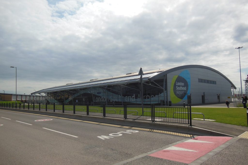 Beechcraft King Air B200 Crash Kills 4 at Southend Airport