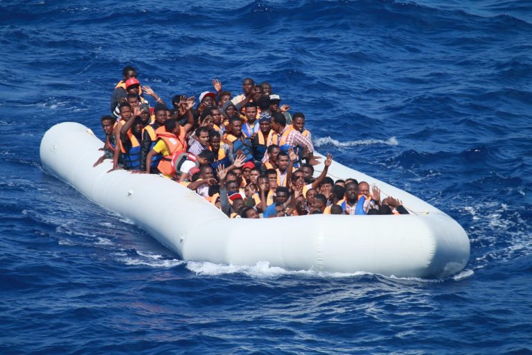 Mallorca Shipwreck Kills 1, Injures 19 Migrants