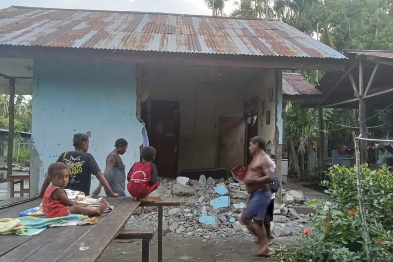 Central Sulawesi Quake Kills 1, Injures 29