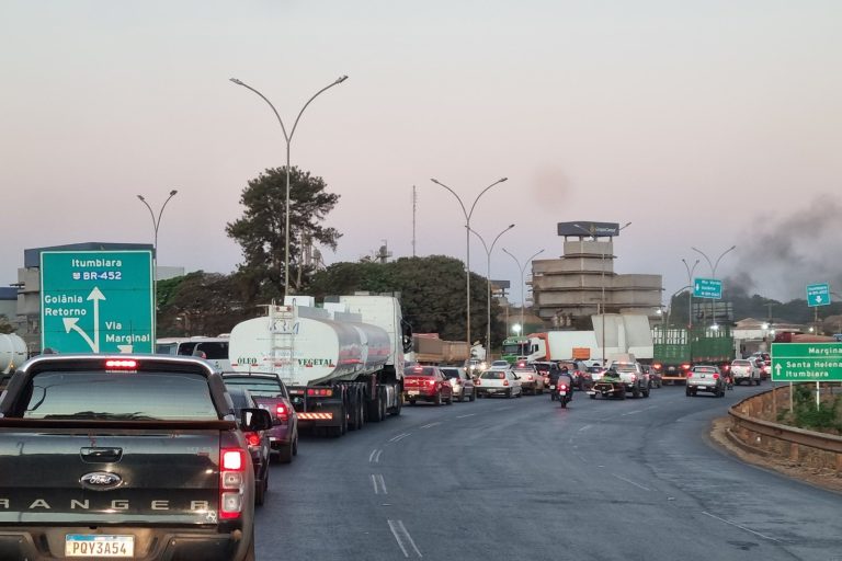 4 Dead, 16 Hurt in Brazil BR-452 Highway Crash