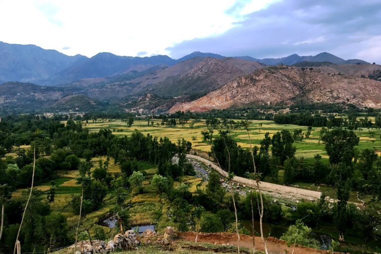Mi-17 Helicopter Crash Kills 5 in Pakistan Relief Flight