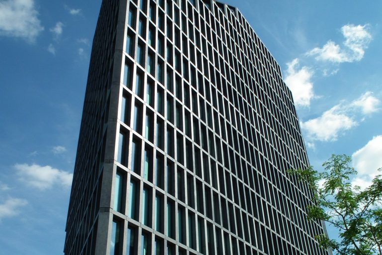 Poznań Storm Floods Bałtyk Office Tower, Triggers Evacuation