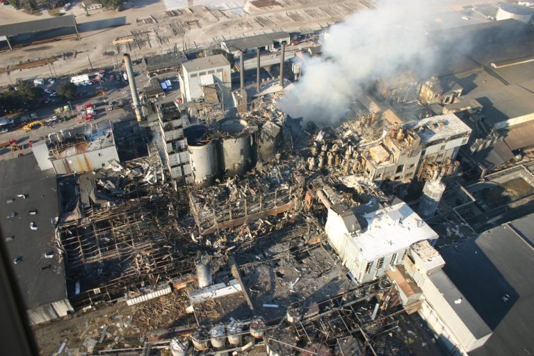 Tennessee Plant Explosion Kills 16 Workers