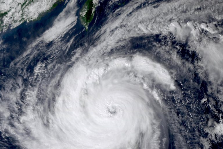Typhoon Fung-wong Displaces 900,000 in Luzon