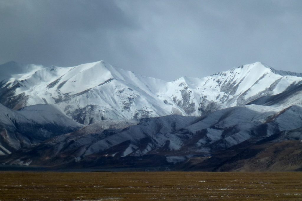 World\u2019s Largest Solar Plant Powers On in Qinghai\u2019s Tibetan Plateau