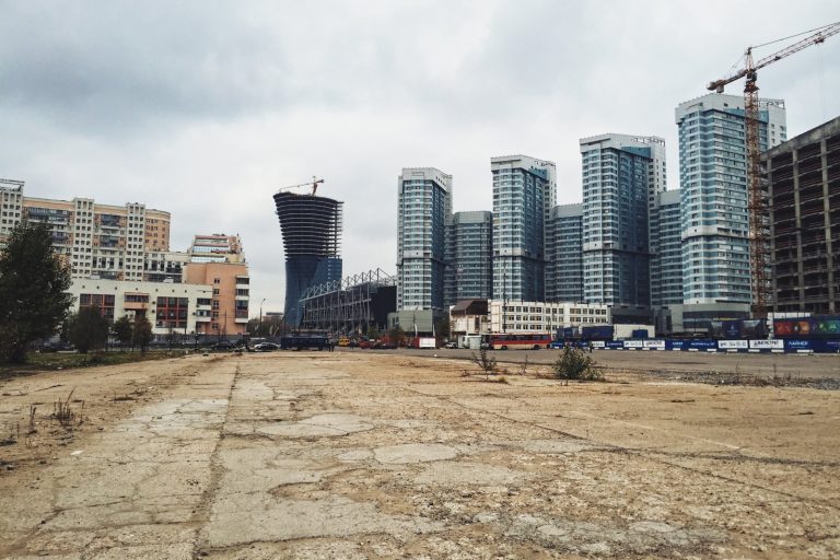 Moscow Construction Site Fire Claims Seven Lives, Injures Thirteen Others