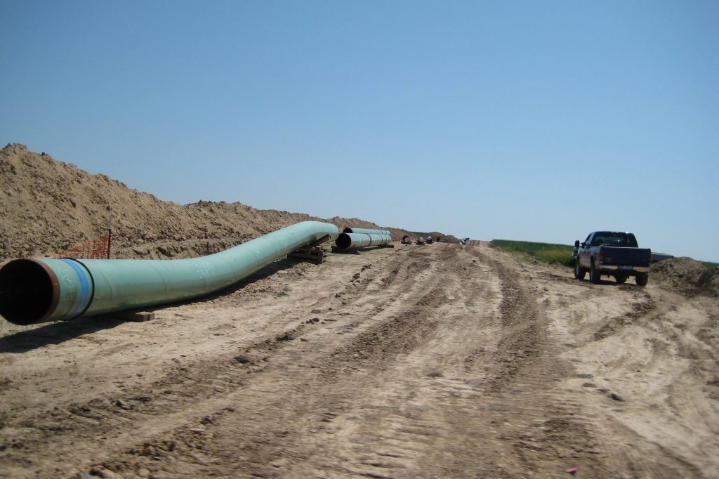 Trump Signs Order to Maintain Existing Canada-U.S. Pipeline Operations
