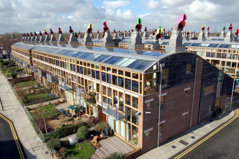 UK Solar Panels Hit Record 15,420 Megawatts