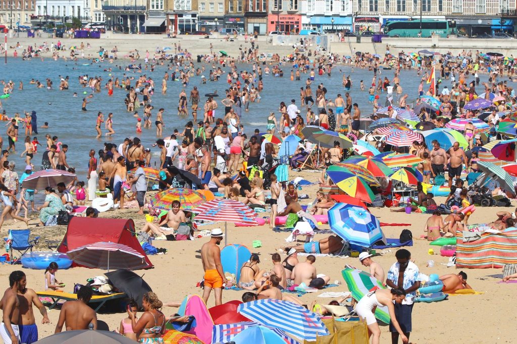 Europe swelters, Britain, France, Spain, Italy hit hard
