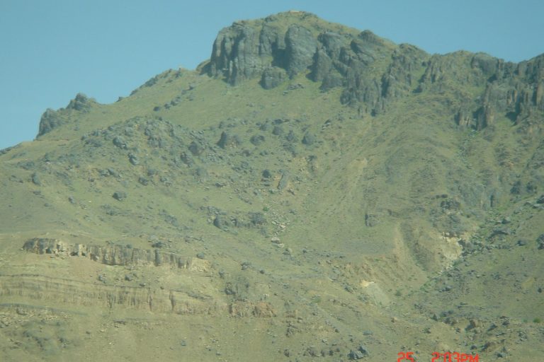 Yemen Bus Crash Kills Six in Hadramout