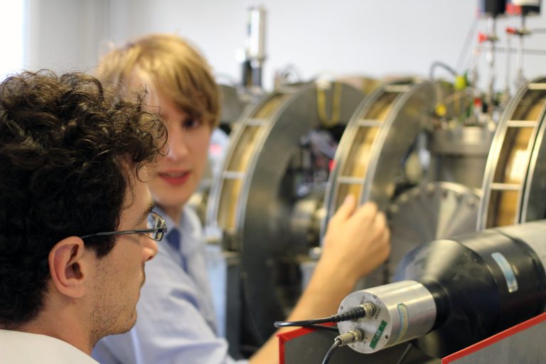 Physicists Observe Short-Lived Positronium Atom Acting as a Single Wave