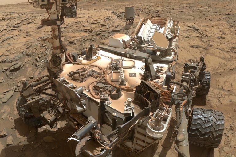 Curiosity Rover Shakes Stubborn Mars Rock After Weeks-Long Struggle