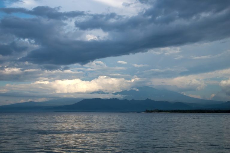 Magnitude 5 earthquake near Lombok is one of 127 recent regional quakes