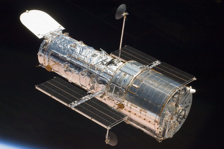 Astronomers Spot Five Images of Supernova to Solve Hubble Tension