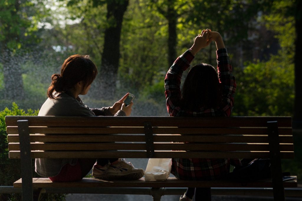 Study Reveals Sharp Decline in Face-to-Face Conversation Over 15 Years