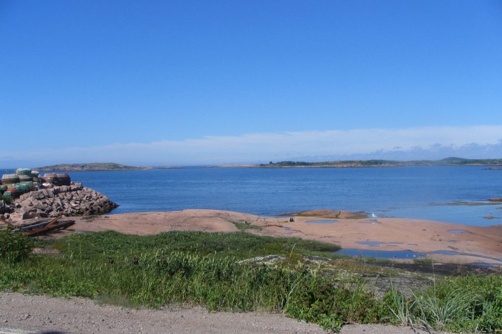 Natural leak of oil detected in the St. Lawrence