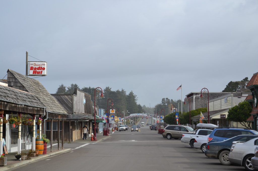 Magnitude 5.5 earthquake strikes 218 km W of Bandon, Oregon