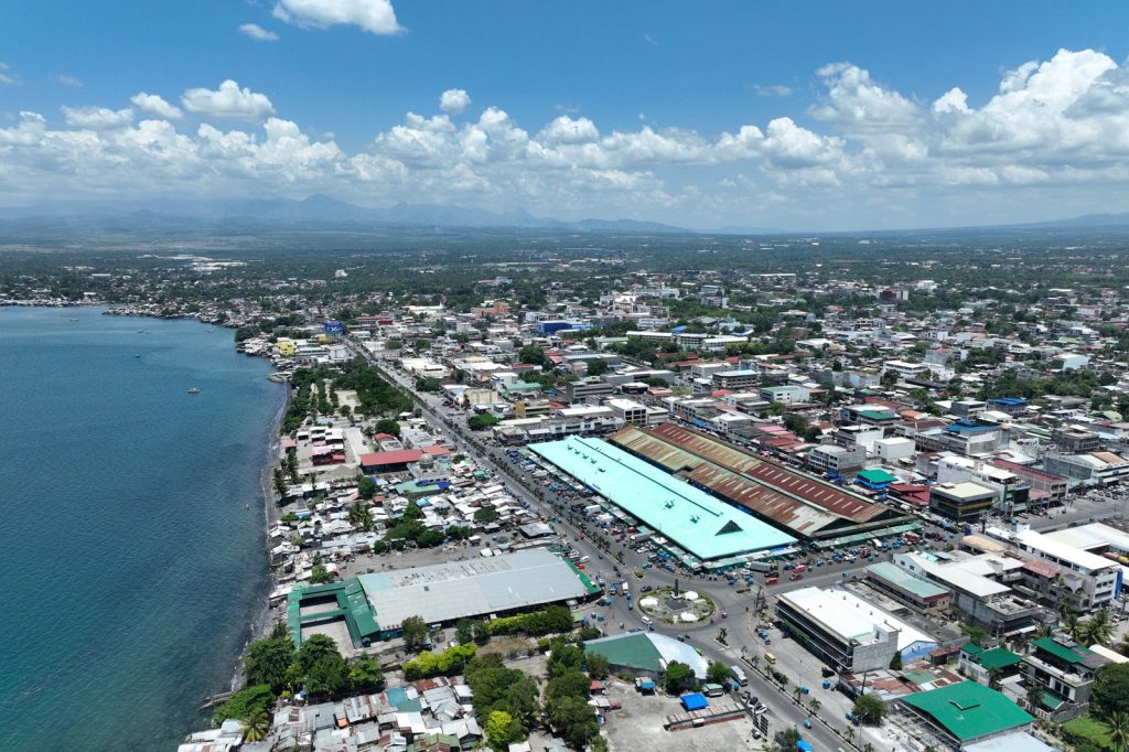 General Santos Earthquake Displaces 32,000, Kills 37 in Southern Philippines