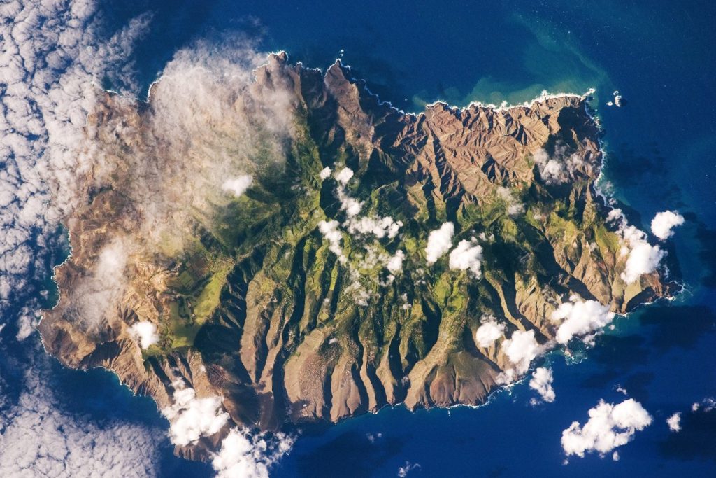 5.5 quake strikes 160 km NE of Georgetown, Saint Helena