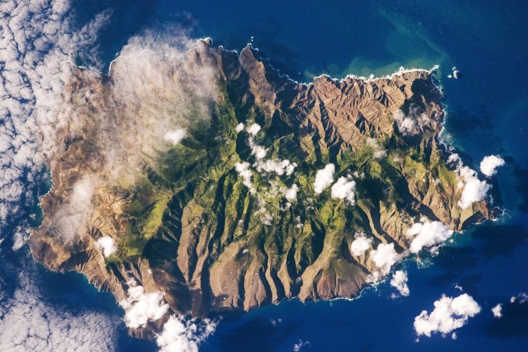 5.5 quake strikes 160 km NE of Georgetown, Saint Helena