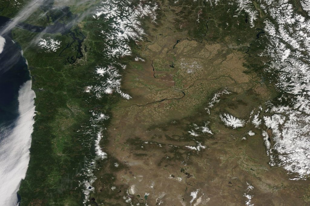 Cascadia Subduction Zone and San Andreas Fault Linked in Quakes