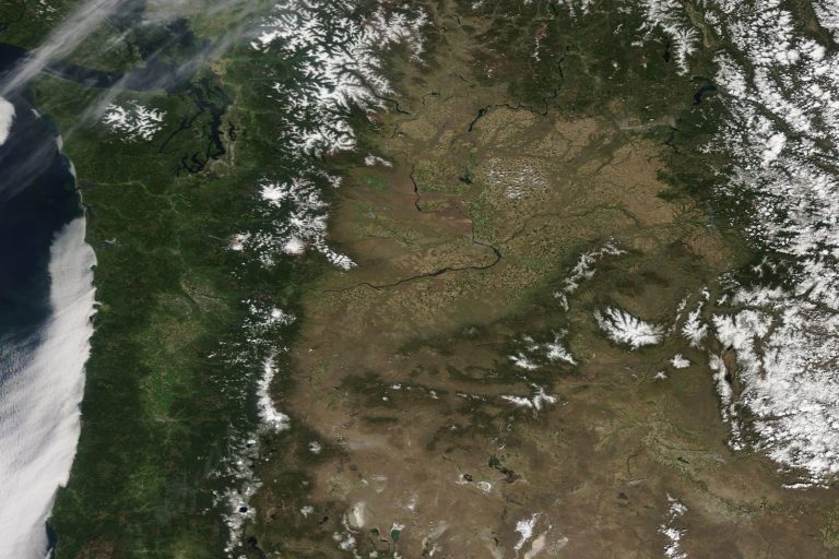 Cascadia Subduction Zone and San Andreas Fault Linked in Quakes