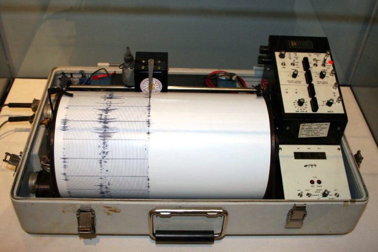 Seismologists highlight shallow depth of magnitude 5.1 Central America quake